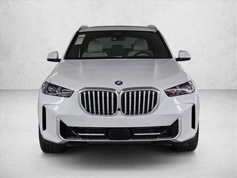 New 2026 BMW X5 xDrive50e w/ Executive Package image 2