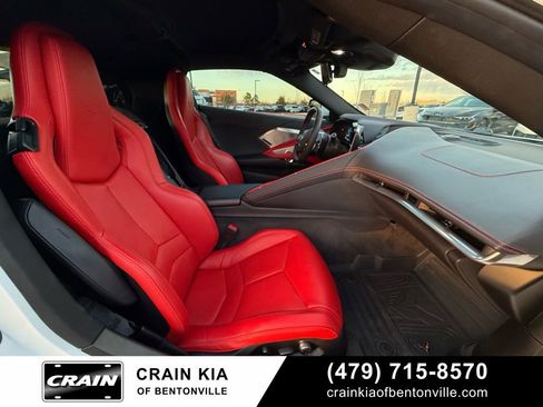 Used 2025 Chevrolet Corvette Stingray Preferred Cpe w/ 2LT image 28