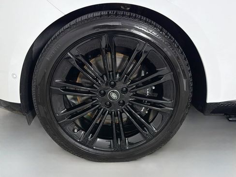 Used 2025 Land Rover Range Rover SE AWD/4WD image 34
