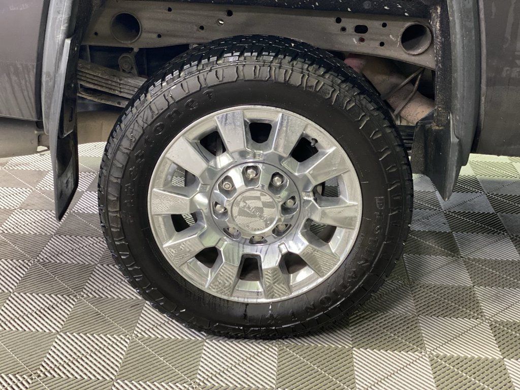 Used 2016 GMC Sierra 2500 Denali w/ Duramax Plus Package AWD/4WD image 18
