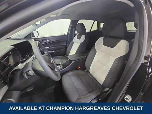 Used 2024 Chevrolet Trax LS FWD image 26