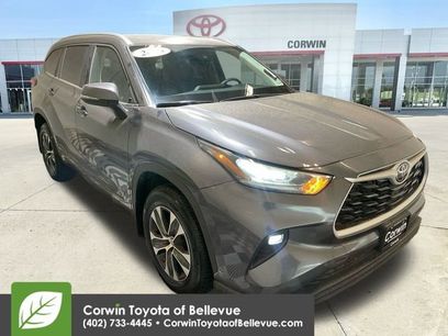 Used 2025 Toyota Highlander XLE