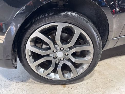 Used 2017 Land Rover Range Rover Sport HSE image 2