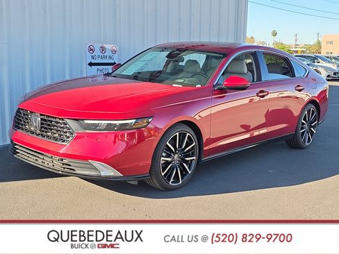 Used 2023 Honda Accord Touring image 3