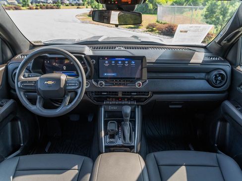 Used 2026 Chevrolet Colorado W/T w/ WT Custom Package RWD image 22