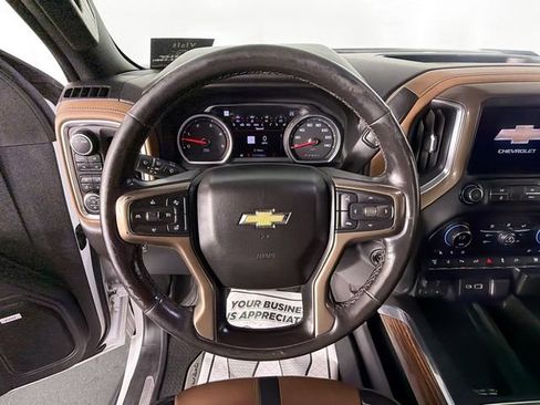 Used 2020 Chevrolet Silverado 3500 High Country w/ Technology Package AWD/4WD image 11