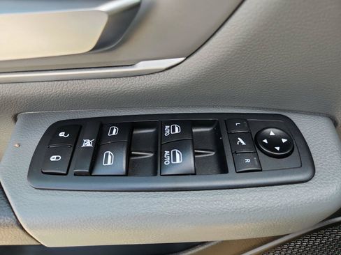Used 2020 RAM 1500 Big Horn AWD/4WD image 17