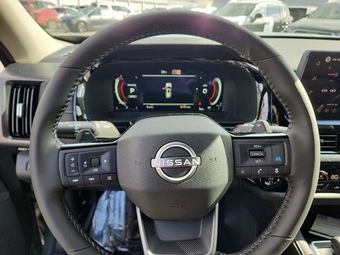 New 2026 Nissan Pathfinder SL image 10