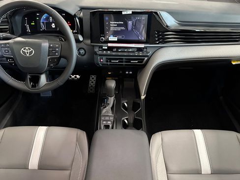 New 2026 Toyota Camry SE image 15