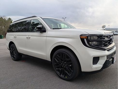 New 2026 Ford Expedition Platinum w/ Stealth Performance Package image 4