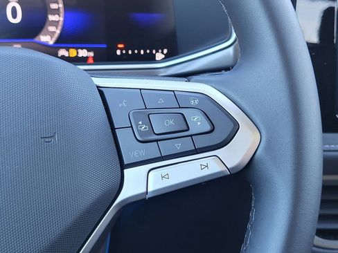 New 2026 Volkswagen Taos SE AWD/4WD image 15