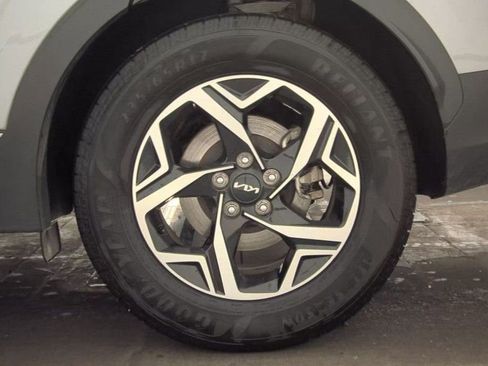 Used 2023 Kia Sportage LX image 25