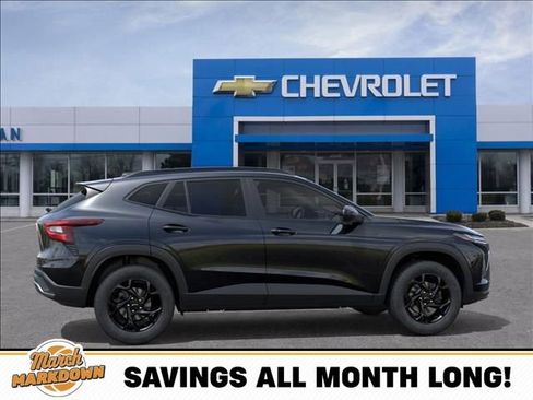 New 2026 Chevrolet Trax LT w/ Driver Confidence Package image 5