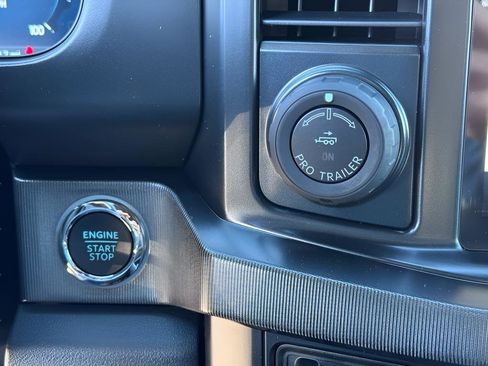 New 2026 Ford F250 Platinum w/ FX4 Off-Road Package image 36