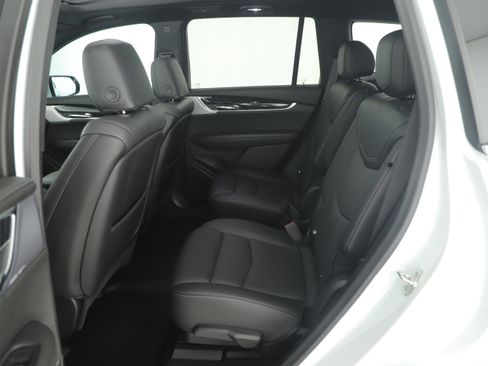 Used 2024 Cadillac XT6 Premium Luxury w/ Technology Package image 19