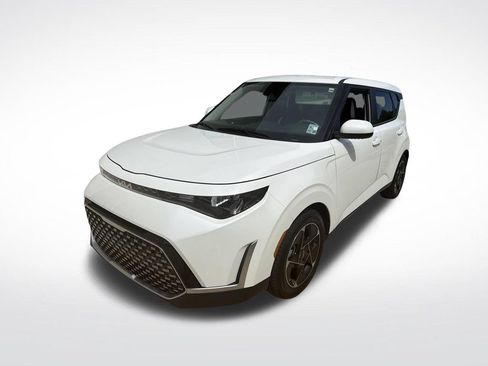 Used 2023 Kia Soul EX FWD image 3