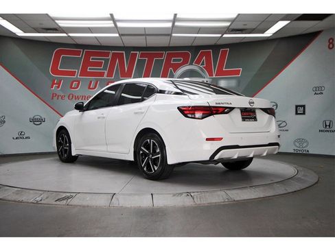 Used 2025 Nissan Sentra SV w/ All-Weather Package image 4