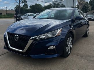 Used 2020 Nissan Altima 2.5 S FWD video 1