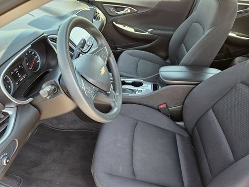 Used 2025 Chevrolet Malibu LT FWD image 14