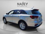 Used 2020 Kia Sorento LX image 3