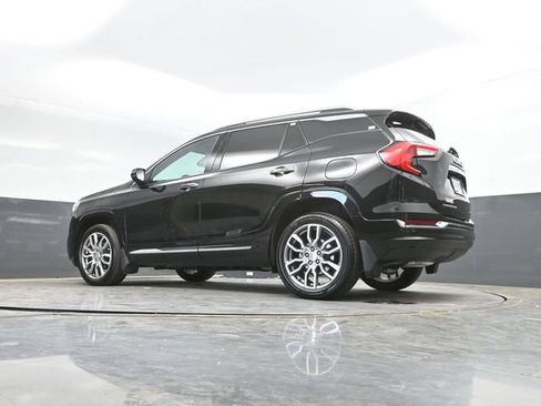 Used 2023 GMC Terrain Denali w/ Denali Premium Package AWD/4WD image 43