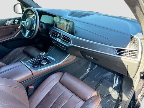 Used 2020 BMW X7 M50i image 15