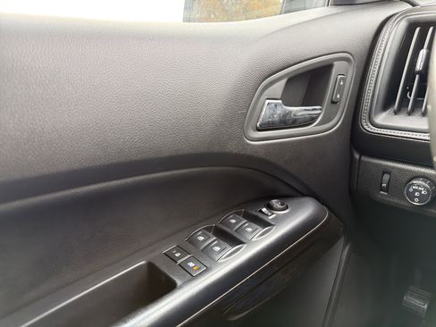 Used 2017 GMC Canyon SLT w/ Driver Alert Package image 25