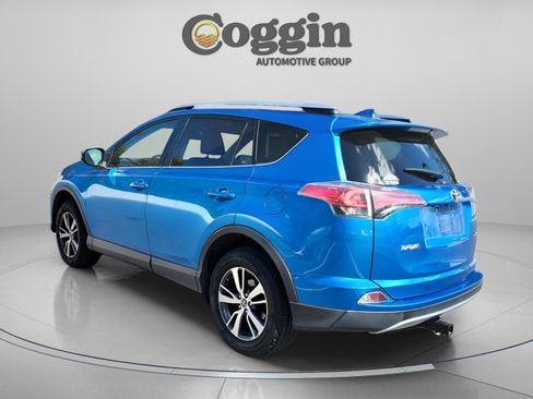 Used 2018 Toyota RAV4 XLE image 4