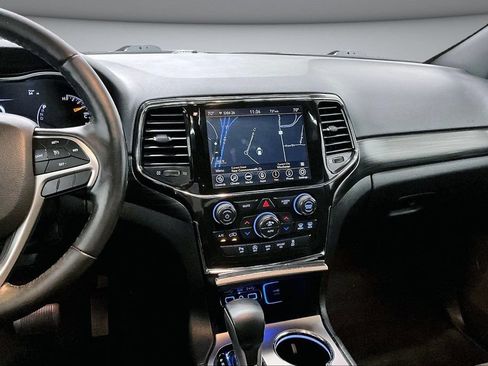 Used 2022 Jeep Grand Cherokee Laredo X AWD/4WD image 9