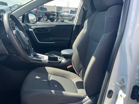 Used 2025 Toyota RAV4 LE AWD/4WD image 28