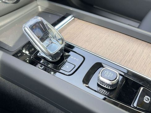 New 2026 Volvo XC60 B5 Core w/ Climate Package image 17