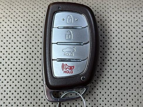 Used 2017 Hyundai Sonata Limited w/ Tech Package 03 image 24