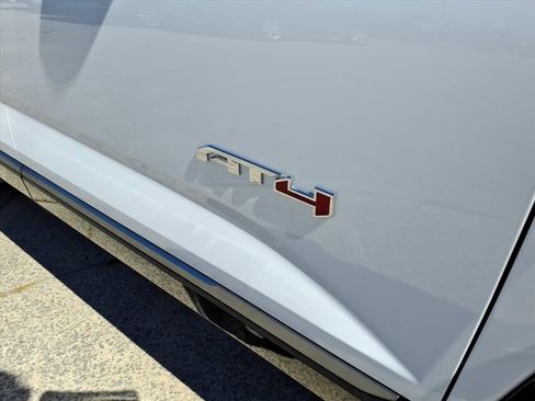New 2026 GMC Terrain AT4 AWD/4WD image 10