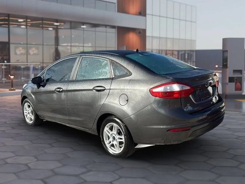 Used 2018 Ford Fiesta SE FWD image 5