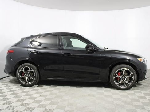 Used 2023 Alfa Romeo Stelvio Veloce AWD/4WD image 21
