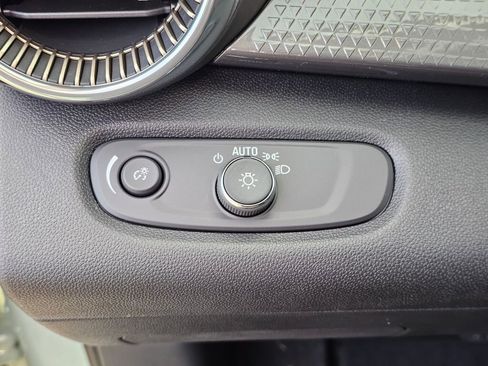 New 2026 Chevrolet Trax ACTIV w/ Sunroof Package image 33