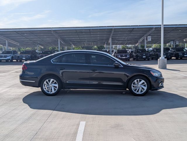 Used 2018 Volkswagen Passat 2.0T SE FWD image 6