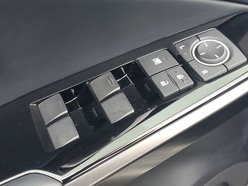 Certified 2023 Lexus IS 300 w/ Comfort Package image 20