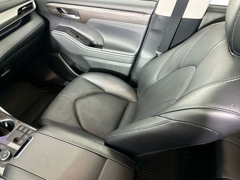 Used 2024 Toyota Highlander Limited AWD/4WD image 25