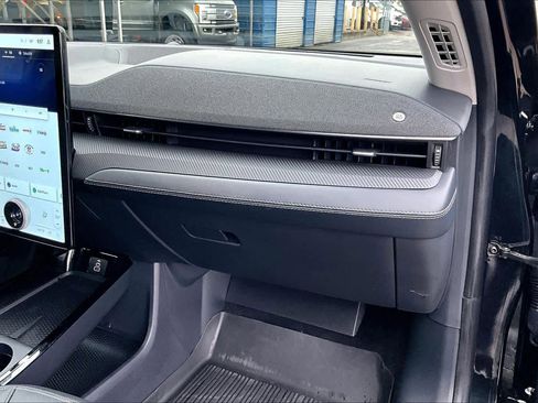 Used 2025 Ford Mustang Mach-E Premium image 18