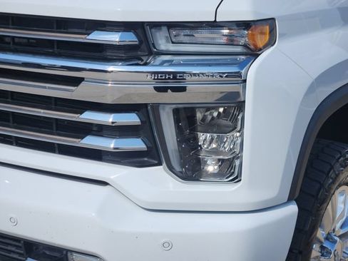Used 2020 Chevrolet Silverado 2500 High Country w/ Z71 Off-Road Package AWD/4WD image 16