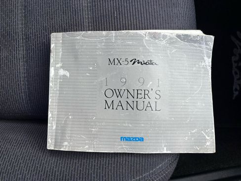 Used 1991 MAZDA MX-5 Miata RWD image 33
