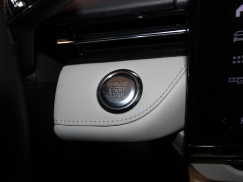 New 2026 Lincoln Nautilus Reserve image 12