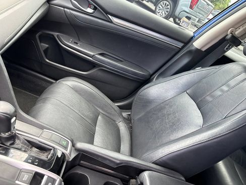 Used 2016 Honda Civic Touring image 15