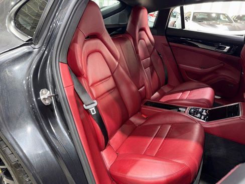 Used 2017 Porsche Panamera image 57