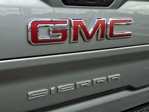 Used 2025 GMC Sierra 2500 AT4 AWD/4WD image 33