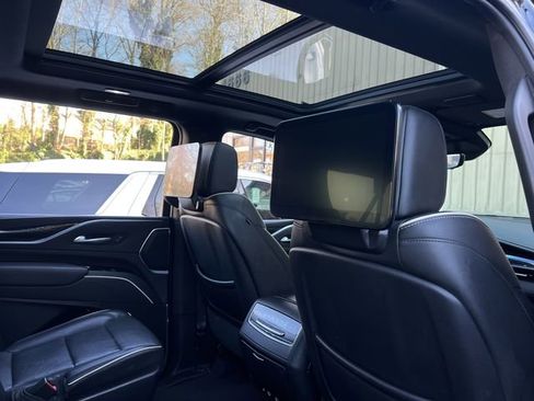 Used 2021 Cadillac Escalade ESV Sport w/ Driver Assist Tech Package image 38