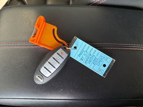 Used 2024 Nissan Altima 2.5 SR image 11