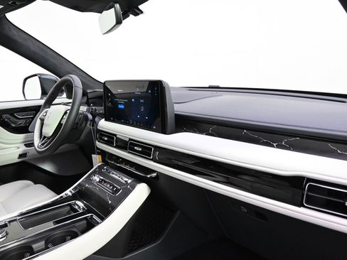 New 2026 Lincoln Aviator Black Label w/ Jet Appearance Package image 14