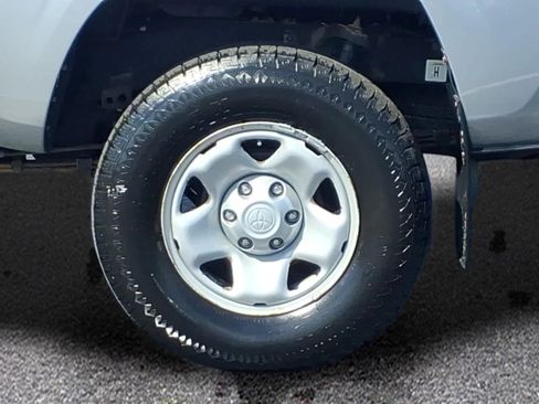 Used 2021 Toyota Tacoma SR AWD/4WD image 3